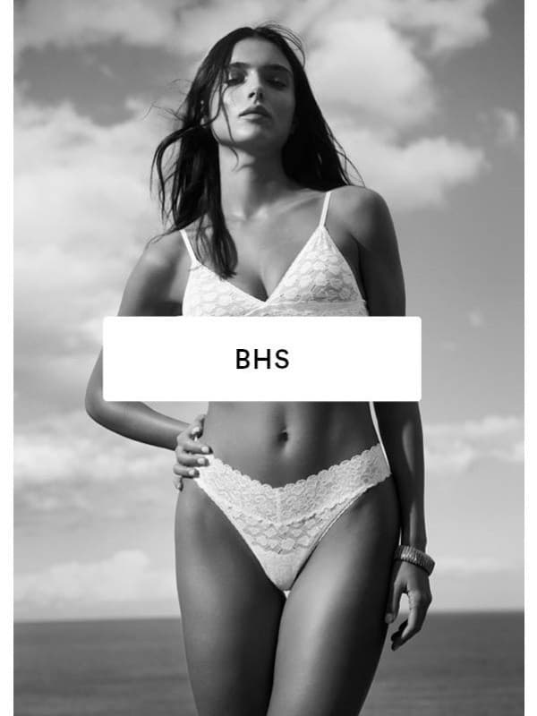Schwarz/Weiß-Bild eines Models in Spitzen-Unterwäsche. Button: BHs