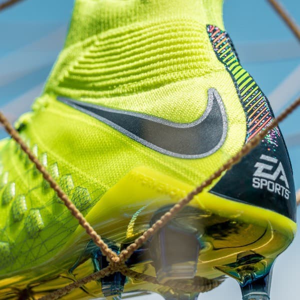 Nike EA Sports Hypervenom Phantom